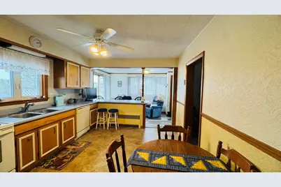 35 Leighton Avenue, Limestone, ME 04750 - Photo 8