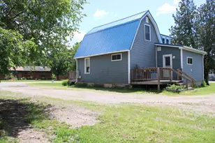60 Penobscot Ave, Howland, ME 04448 - Photo 6
