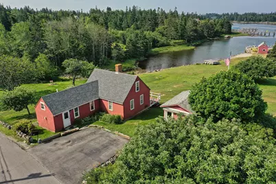 129 E Boston Road, Vinalhaven, ME 04863 - Photo 2