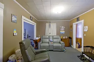 27 Vine St, Livermore Falls, ME 04254 - Photo 6