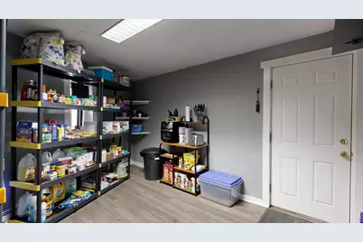 26 Holland Street, Lewiston, ME 04240 - Photo 20