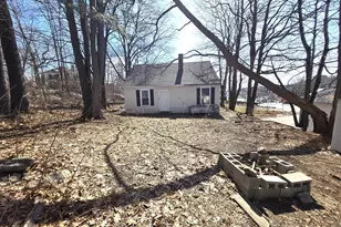 8 Millett St, Livermore Falls, ME 04254 - Photo 2