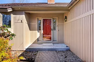 1 Wildwood Dr, Cape Elizabeth, ME 04107 - Photo 2