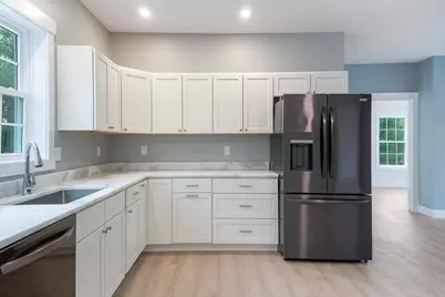 13 Glenview Drive, Sabattus, ME 04280 - Photo 4