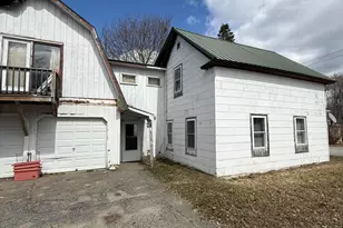 19 Perry St, Lincoln, ME 04457 - Photo 2