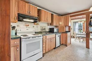 1254 Roosevelt Trail, Raymond, ME 04071 - Photo 8