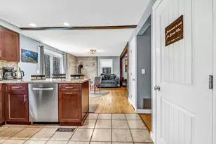 8 Evergreen Dr, Freeport, ME 04032 - Photo 4