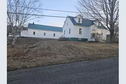 18 Vernon Avenue, Limestone, ME 04750 - Photo 2