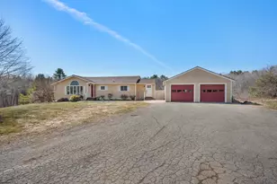 18 Walker Ln, Farmingdale, ME 04344 - Photo 2