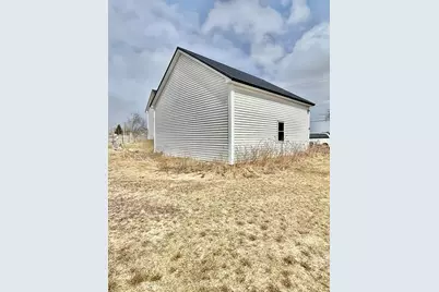 808 Madawaska Road, Caribou, ME 04736 - Photo 14