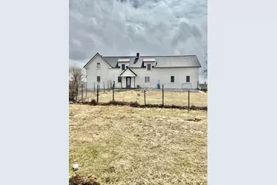 808 Madawaska Road, Caribou, ME 04736 - Photo 8