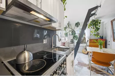 22 Pine Street #4, Portland, ME 04102 - Photo 6