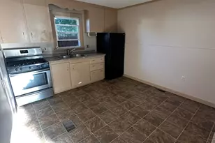 99 State St, Millinocket, ME 04462 - Photo 24