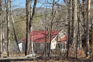 46 Fourth St, Mexico, ME 04257 - Photo 6