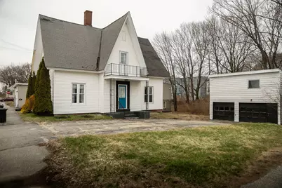 21 Bridge Street, Lewiston, ME 04240 - Photo 4