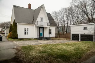 21 Bridge St, Lewiston, ME 04240 - Photo 4