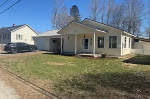 39 E Leavitt St, Skowhegan, ME 04976 - Photo 2