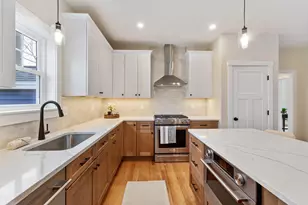 19 Forest Glen Ln, Topsham, ME 04086 - Photo 1