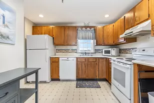 39 W Grand Ave, Old Orchard Beach, ME 04064 - Photo 18