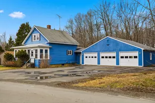 92 Park St, Dexter, ME 04930 - Photo 2