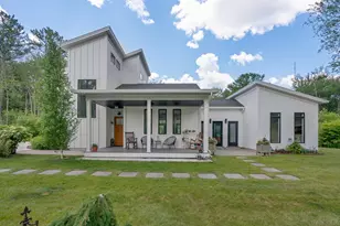 12 Wallace St, Kennebunk, ME 04043 - Photo 2