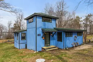132 Sunset Ave, Portland, ME 04109 - Photo 2