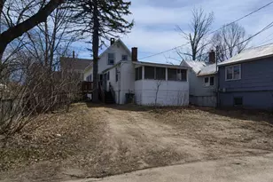 27 Royal St, Winthrop, ME 04364 - Photo 10