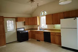499 Aroostook Ave, Millinocket, ME 04462 - Photo 2