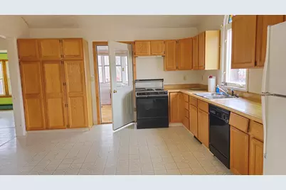 499 Aroostook Avenue, Millinocket, ME 04462 - Photo 4