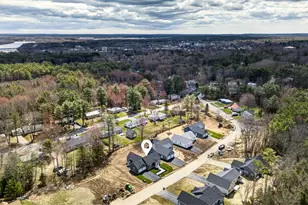 29 Forest Glenn Ln, Topsham, ME 04086 - Photo 4