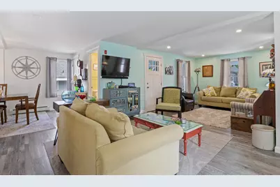 32 W W. Old Orchard Avenue, Old Orchard Beach, ME 04064 - Photo 14