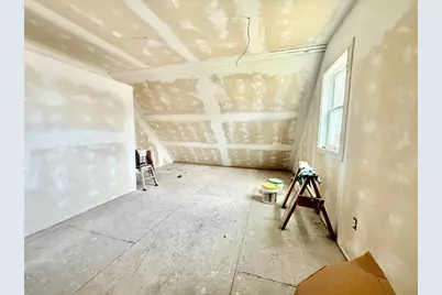 25 Bishop Avenue, South Portland, ME 04106 - Photo 12