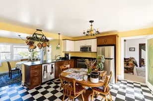 1052 Meadow Pond Rd, Islesboro, ME 04848 - Photo 12
