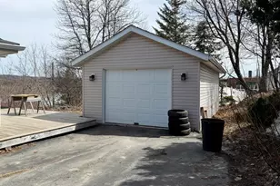 92 N 4th Ave, Madawaska, ME 04756 - Photo 4