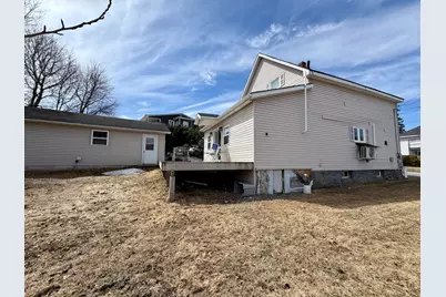 92 N 4th Avenue, Madawaska, ME 04756 - Photo 8