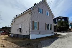 92 N 4th Ave, Madawaska, ME 04756 - Photo 2