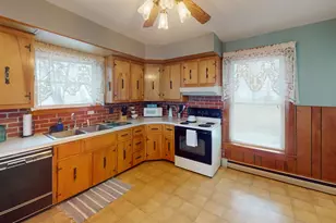 71 E Main St, Searsport, ME 04974 - Photo 20