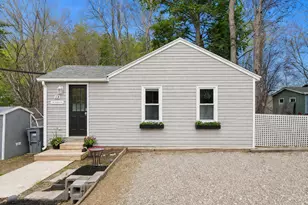 13 Highland Ave, Cumberland, ME 04021 - Photo 1