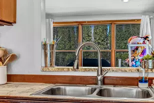 36 Pineland St, Lewiston, ME 04240 - Photo 18