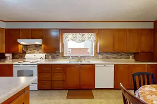 868 Paris Rd, Hebron, ME 04238 - Photo 10