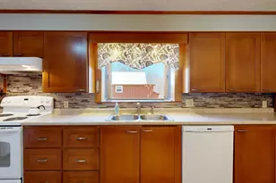 868 Paris Rd, Hebron, ME 04238 - Photo 10