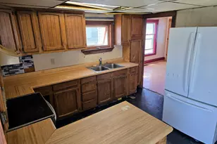 10 Cherry St, Dover Foxcroft, ME 04426 - Photo 4