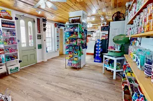 62 W Main St, Vinalhaven, ME 04863 - Photo 12