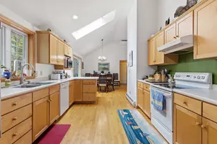 18 Parkside Dr, Biddeford, ME 04005 - Photo 2