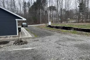 102 Crescent St, Skowhegan, ME 04976 - Photo 6