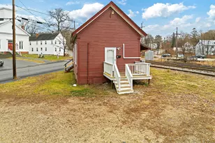63 Elm St, Mechanic Falls, ME 04256 - Photo 30