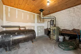 991 Oakland Rd, Belgrade, ME 04917 - Photo 38