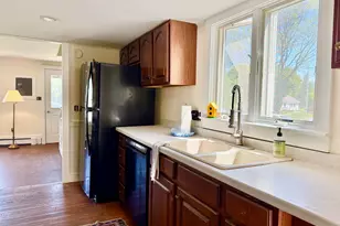 111 E Main St, Vinalhaven, ME 04863 - Photo 8