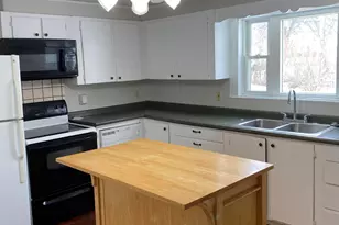 323 Broadway, Rockland, ME 04841 - Photo 10