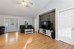 67 Sunflower Ln, Sidney, ME 04330 - Photo 6